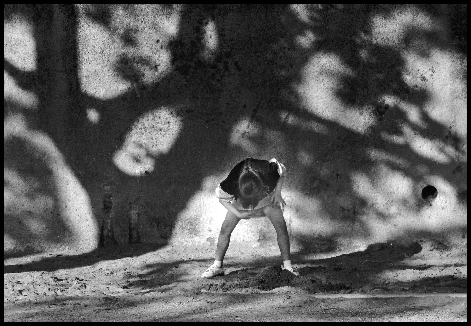 'Chaque age a ses plaisirs, son esprit et ses meurs'', Boileau. Jardin du palais Longchamp, Marseille 1990.