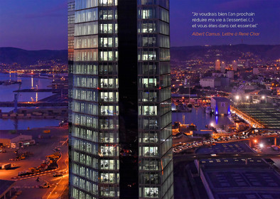 Marseille vue des grues, aux éditions André Frère