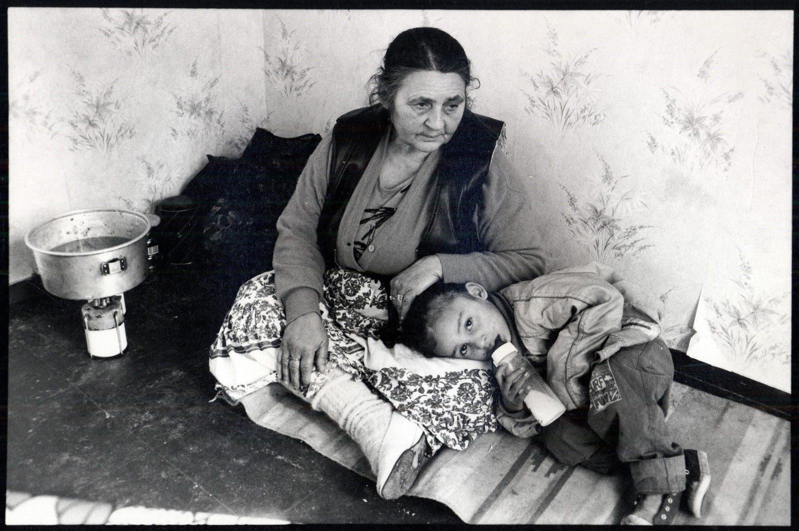 Dans un des squats de la cité.