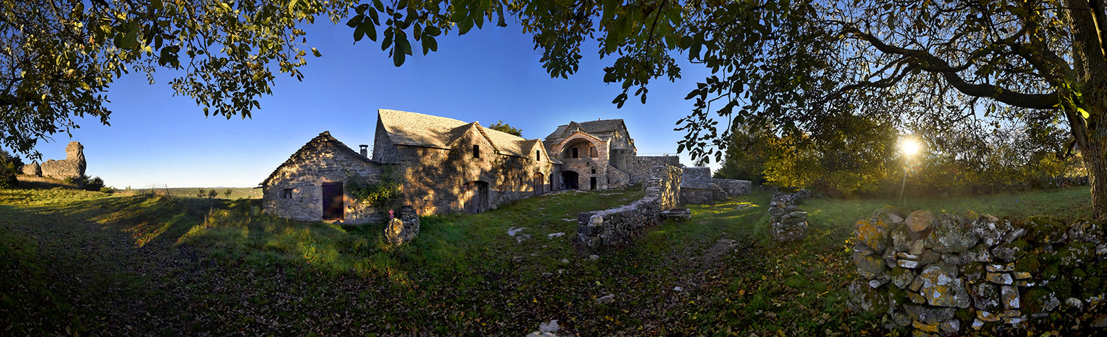 Ferme de Roquesaltes sur le Causse Noir (Aveyron) pour le Parc National des Cévennes