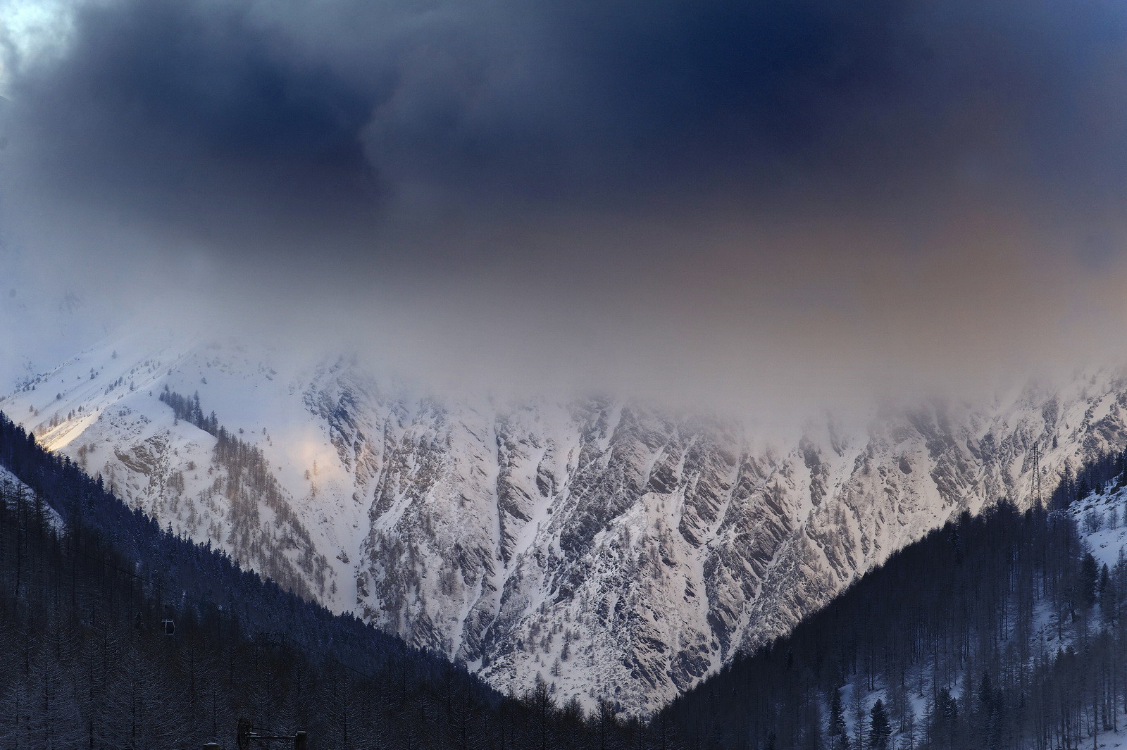 Les Alpes pour le Conseil Régional Provence Alpes Cote d'Azur, près d'Isola 2000 (06) février 2010.